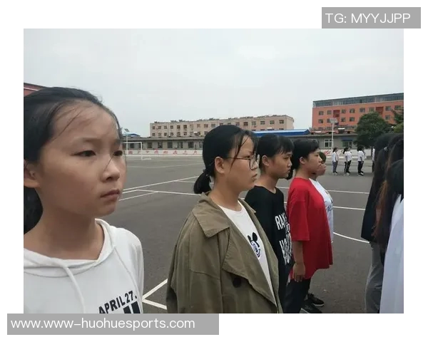 张静回顾英雄联盟职业生涯的辉煌与挑战历程分享
